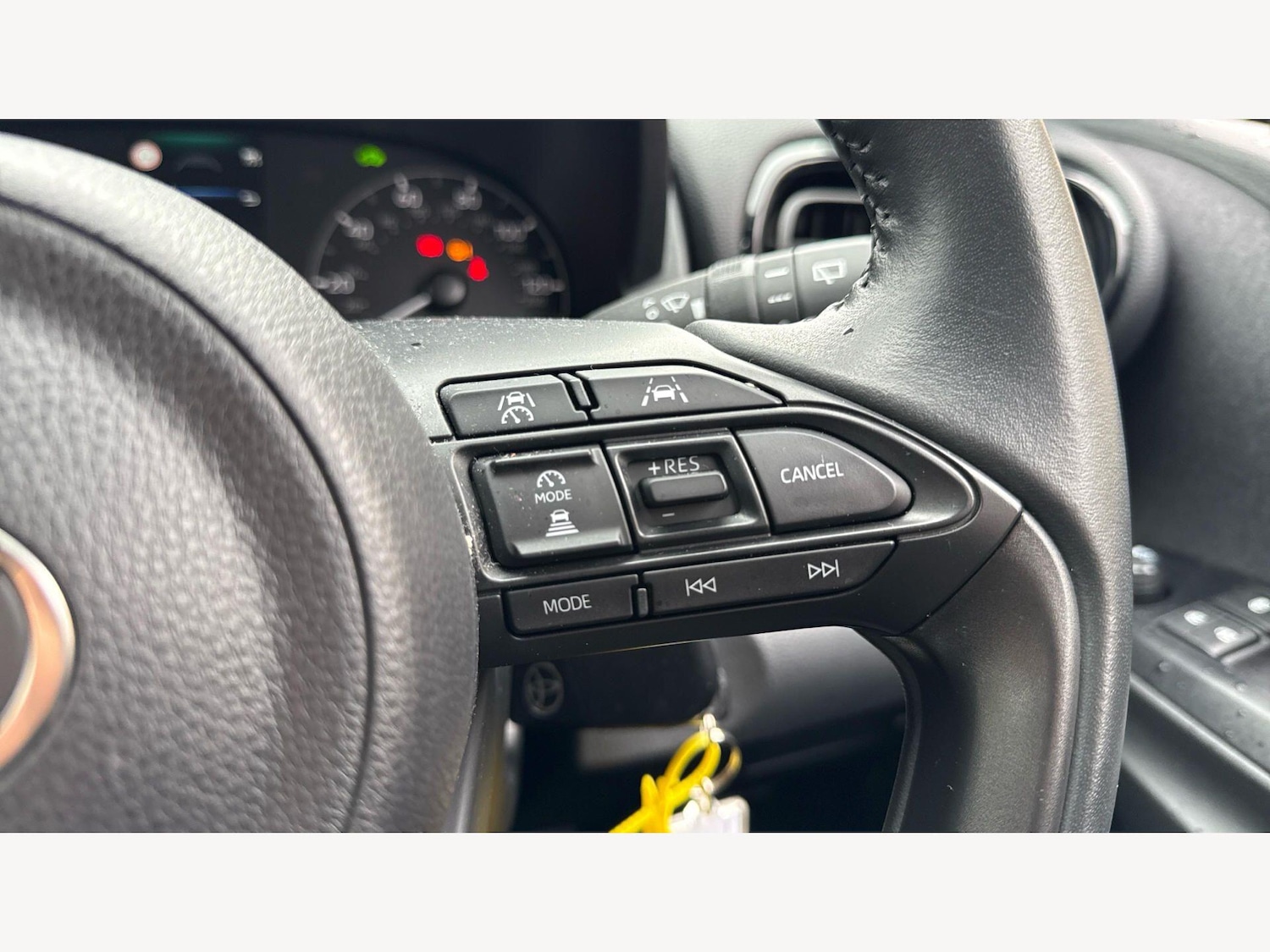 Used Toyota Yaris for sale - 77925860: Photo 24