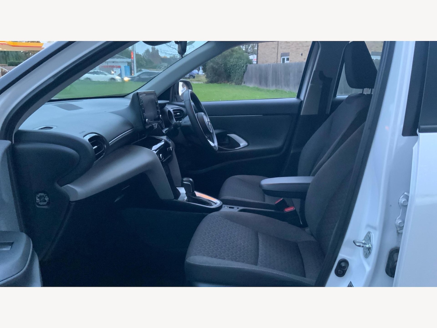 Used Toyota Yaris Cross 2022 for sale - 76538395: Photo 12