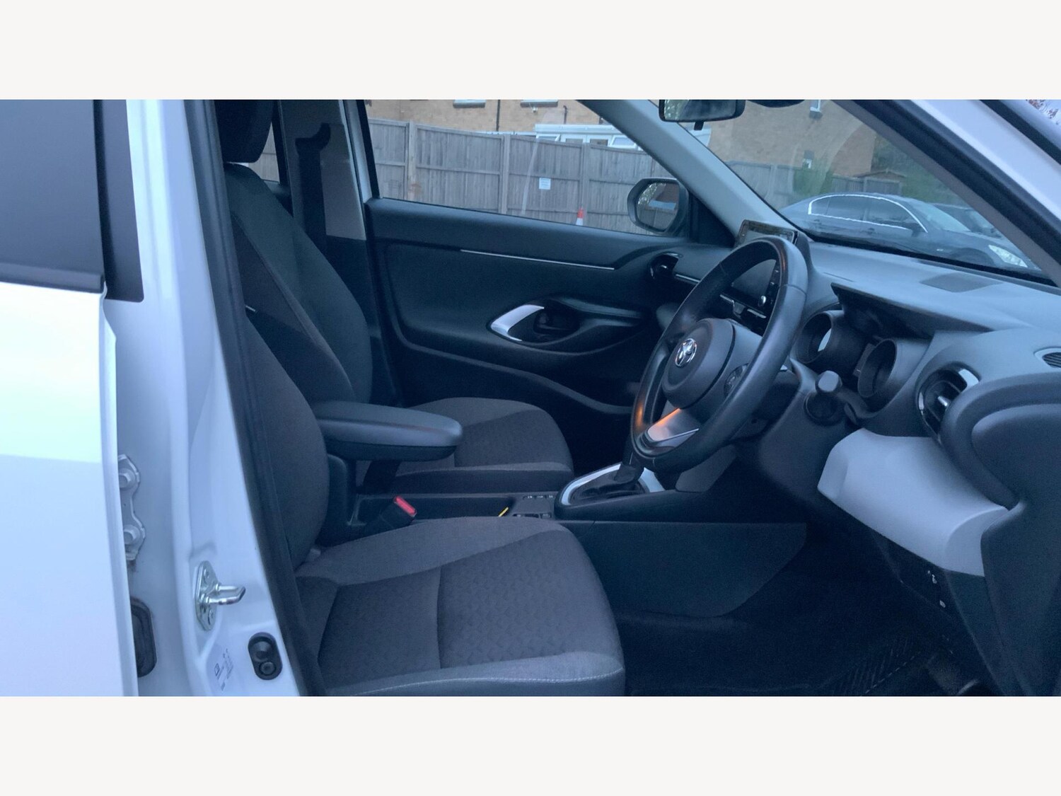 Used Toyota Yaris Cross 2022 for sale - 76538395: Photo 13