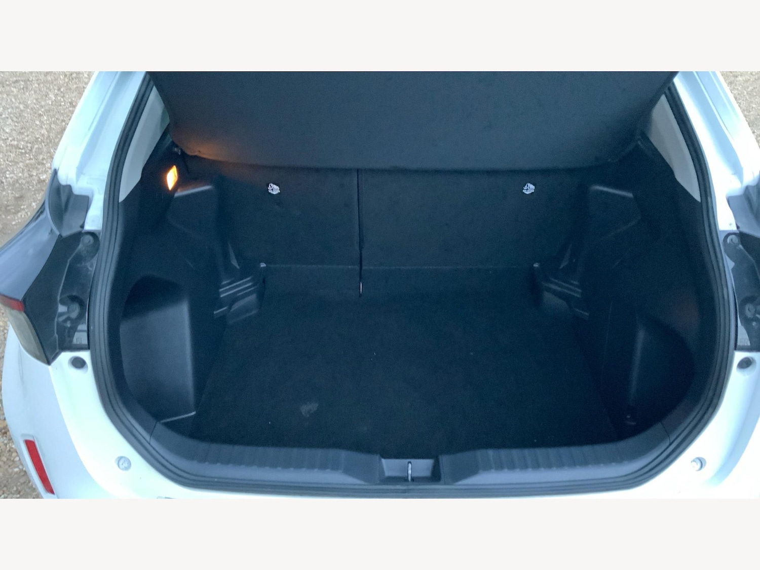 Used Toyota Yaris Cross 2022 for sale - 76538395: Photo 16