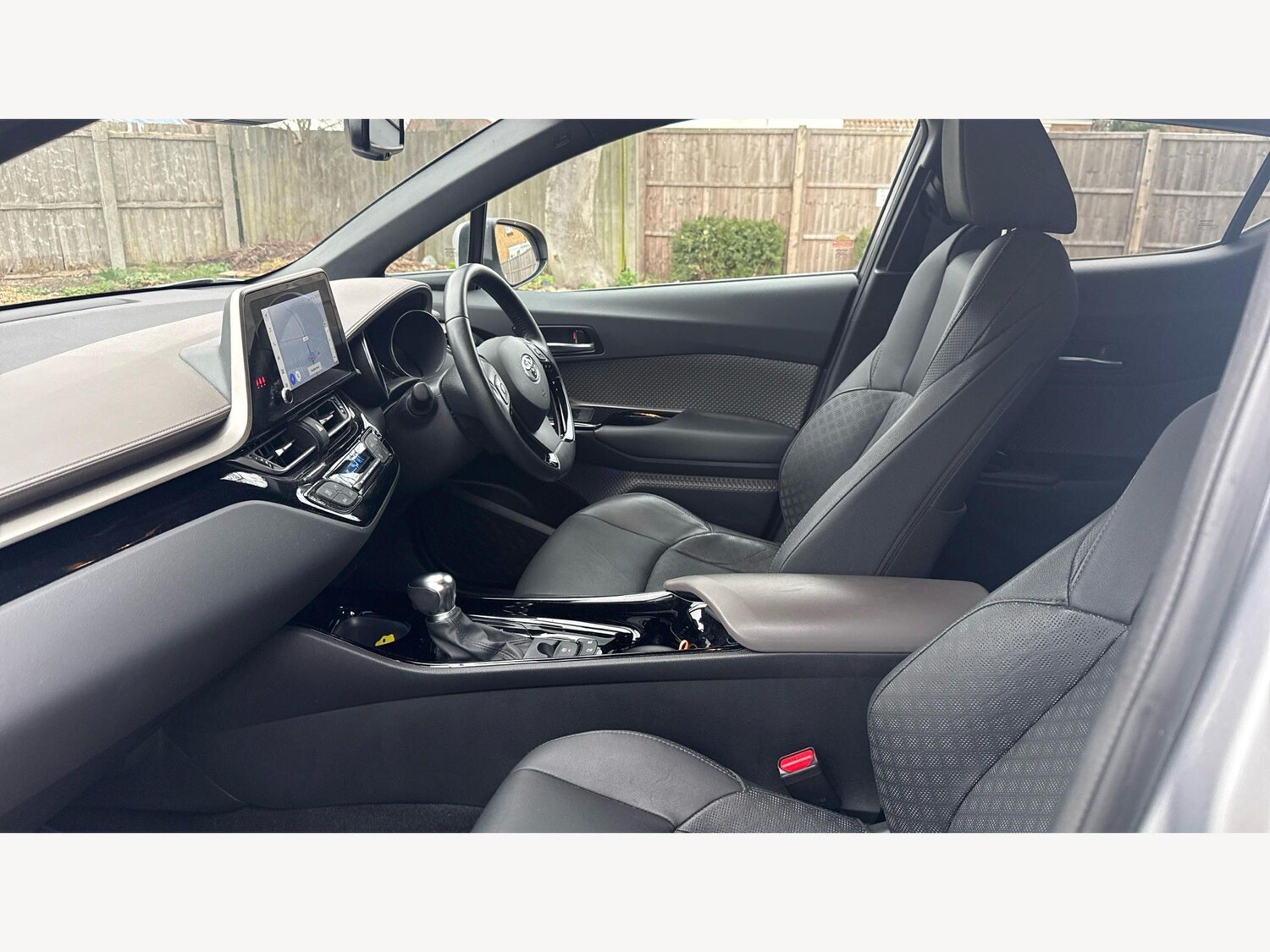 Used Toyota C-HR 2023 for sale - 77925890: Photo 12