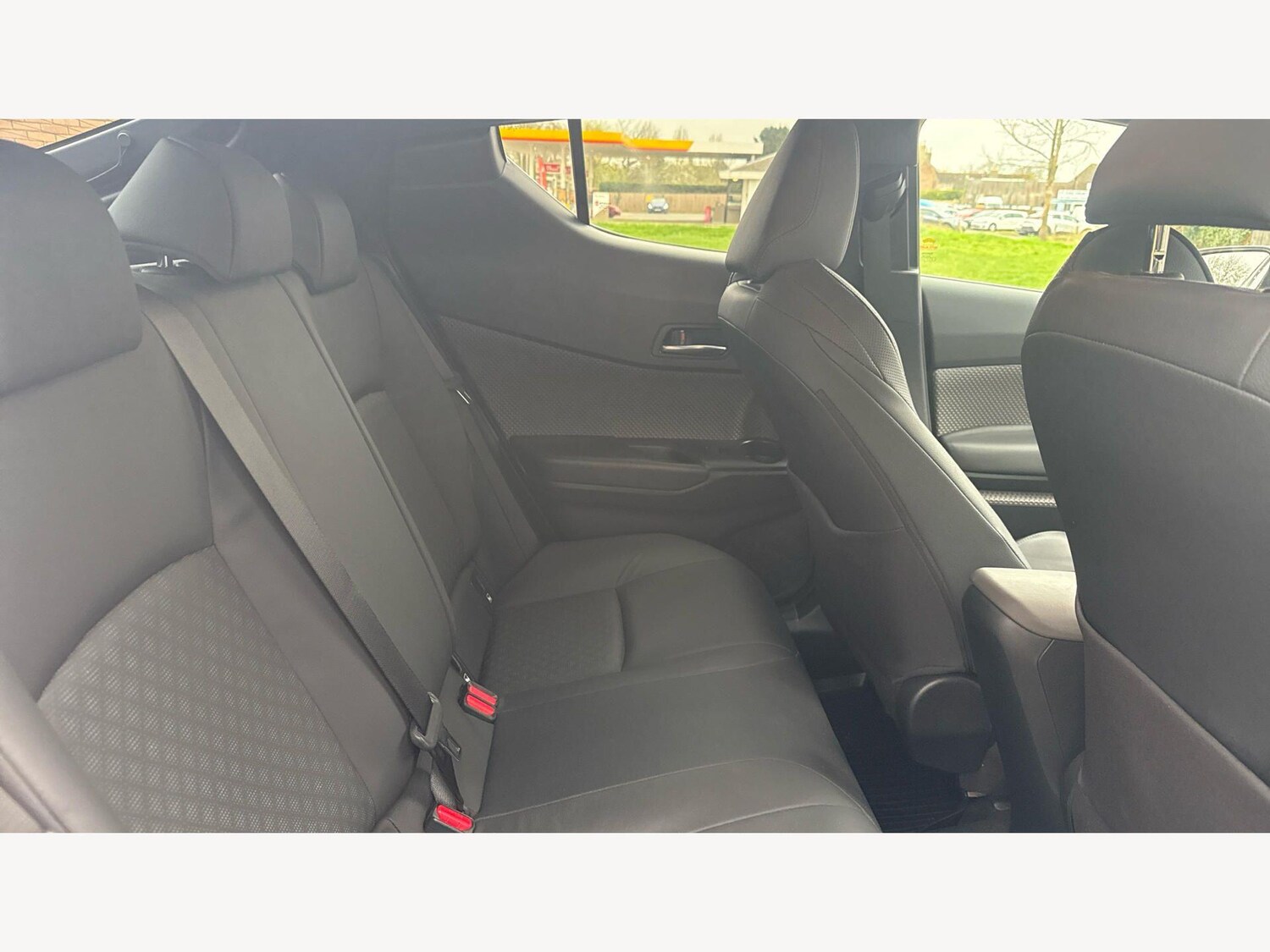 Used Toyota C-HR 2023 for sale - 77925890: Photo 14