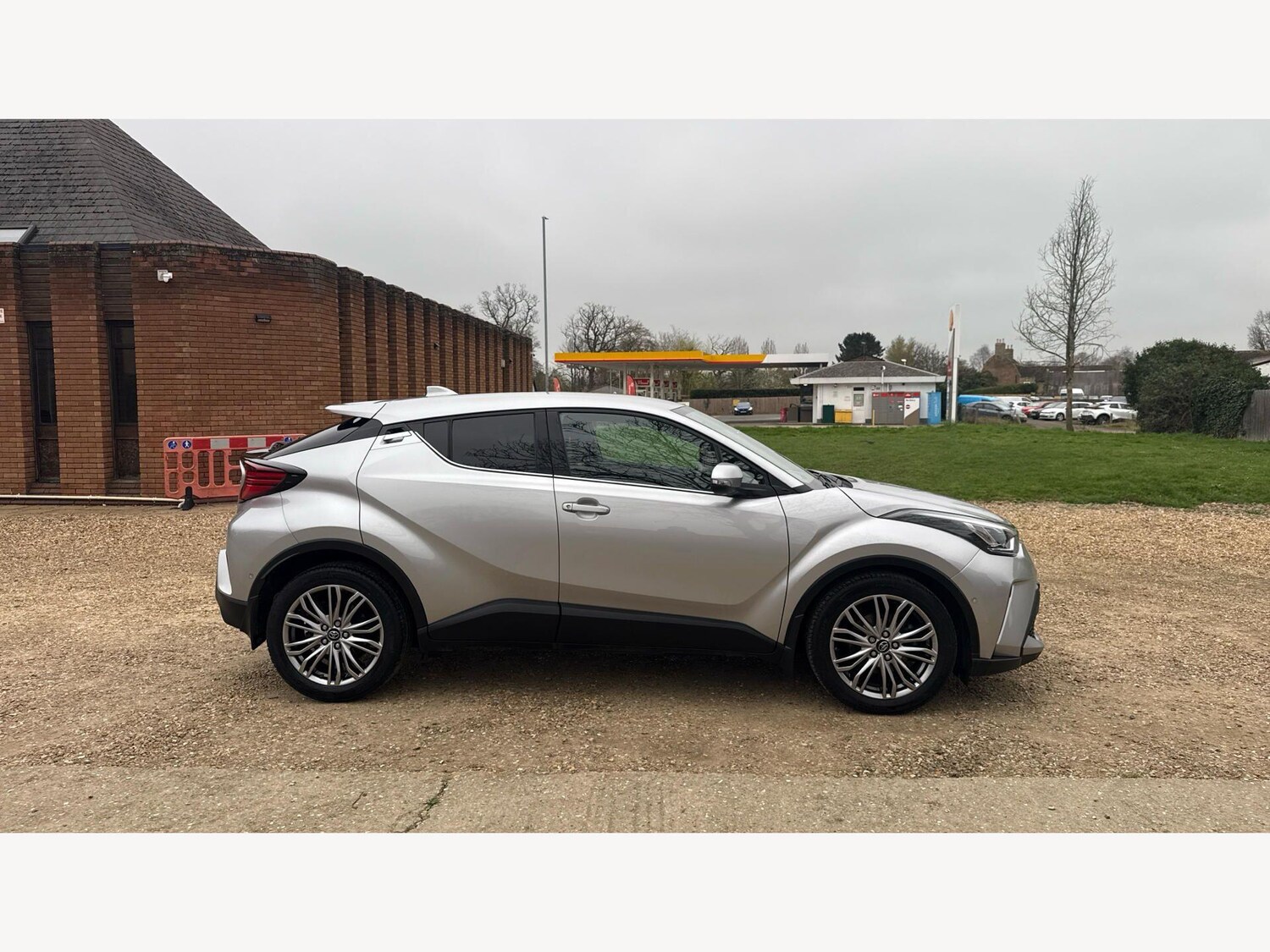 Used Toyota C-HR 2023 for sale - 77925890: Photo 18
