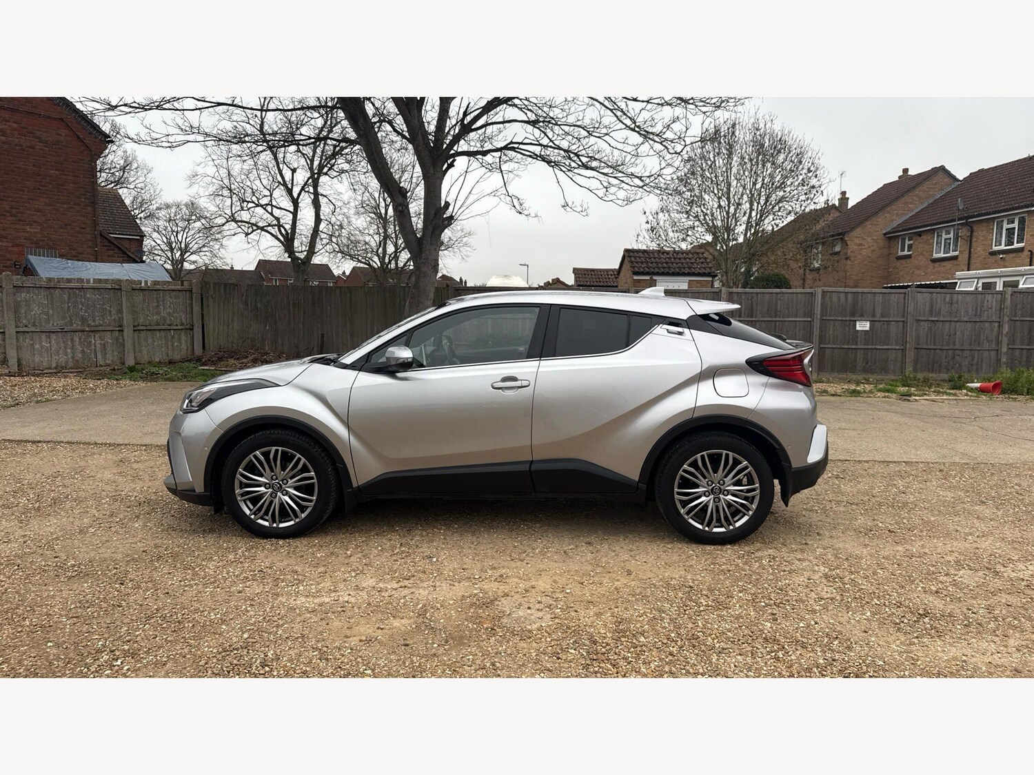 Used Toyota C-HR 2023 for sale - 77925890: Photo 19