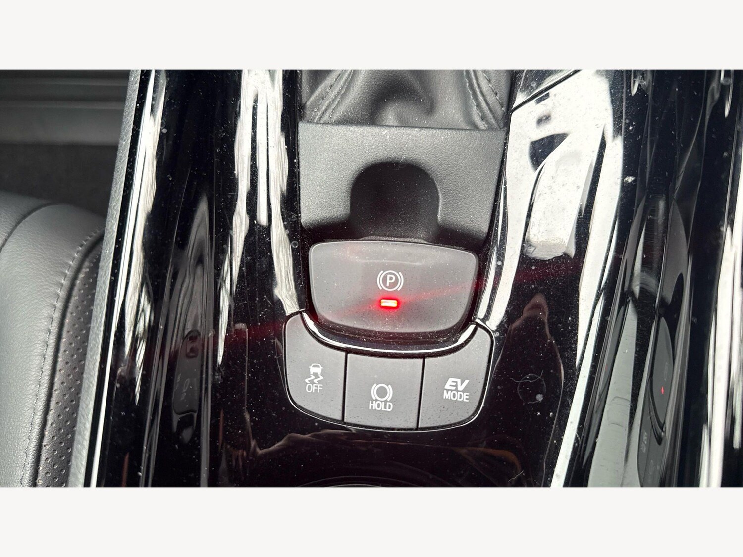 Used Toyota C-HR 2023 for sale - 77925890: Photo 24