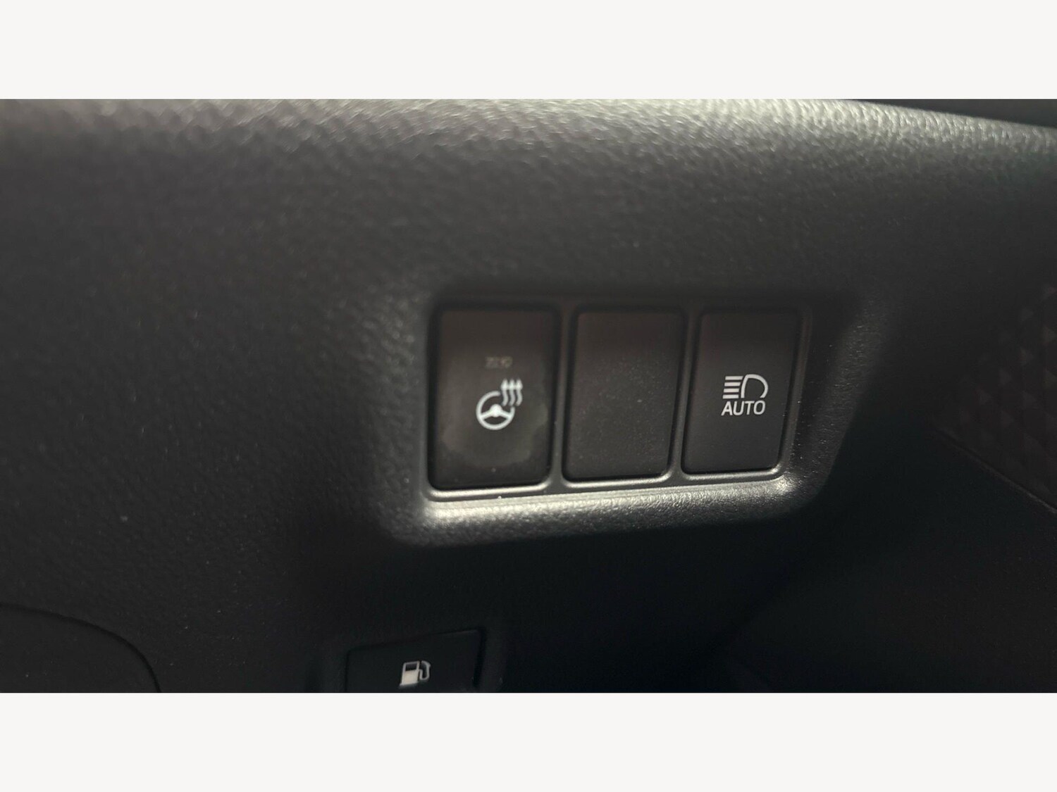 Used Toyota C-HR 2023 for sale - 77925890: Photo 30