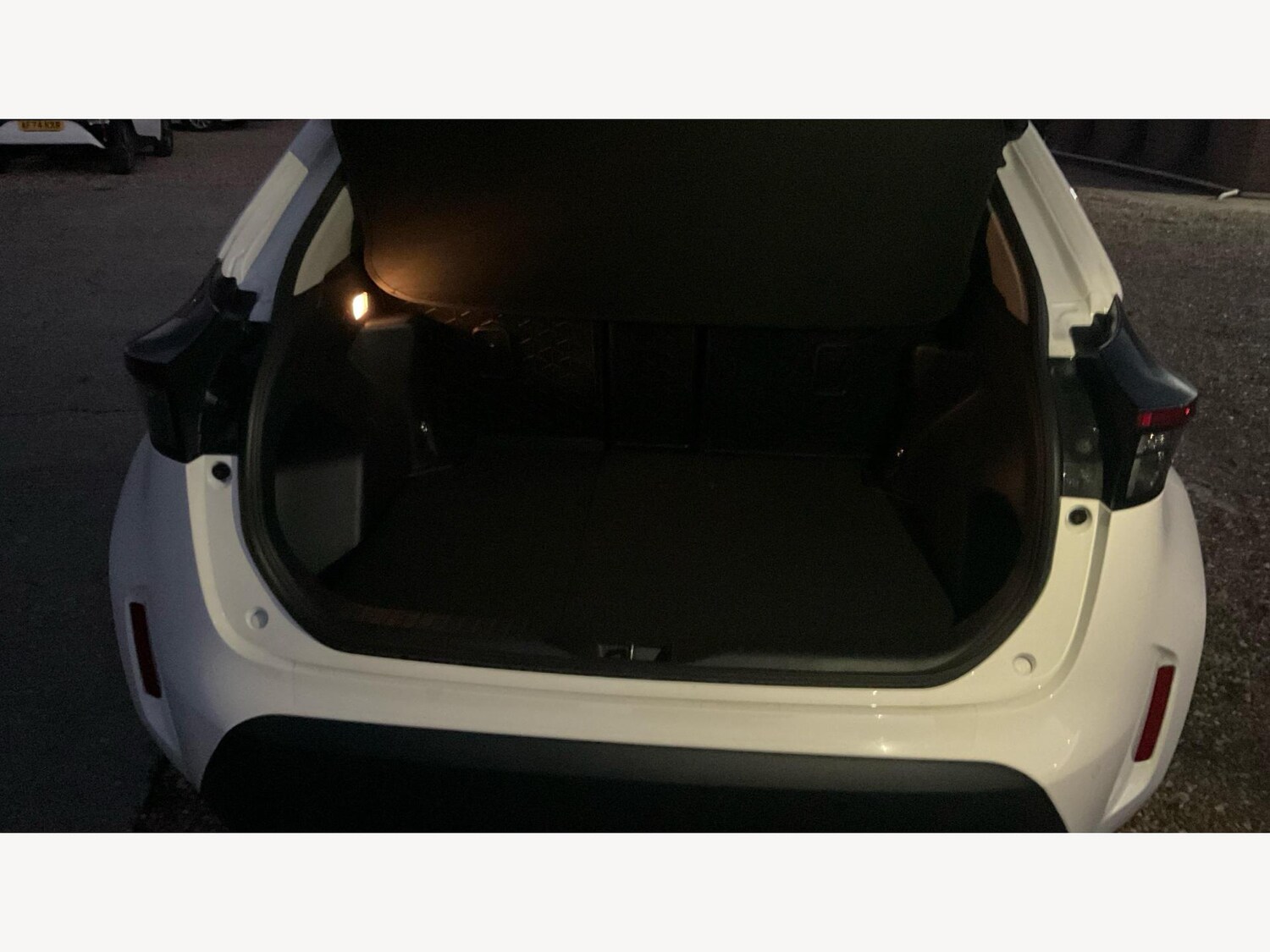 Used Toyota Yaris Cross 2023 for sale - 76715289: Photo 16