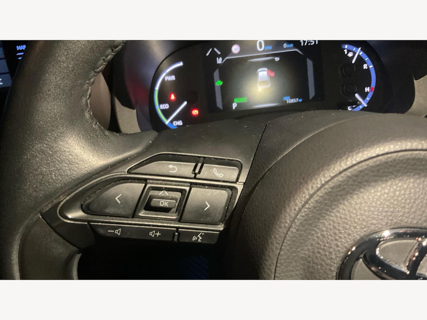 Used Toyota Yaris Cross 2023 for sale - 76715289: Photo 28