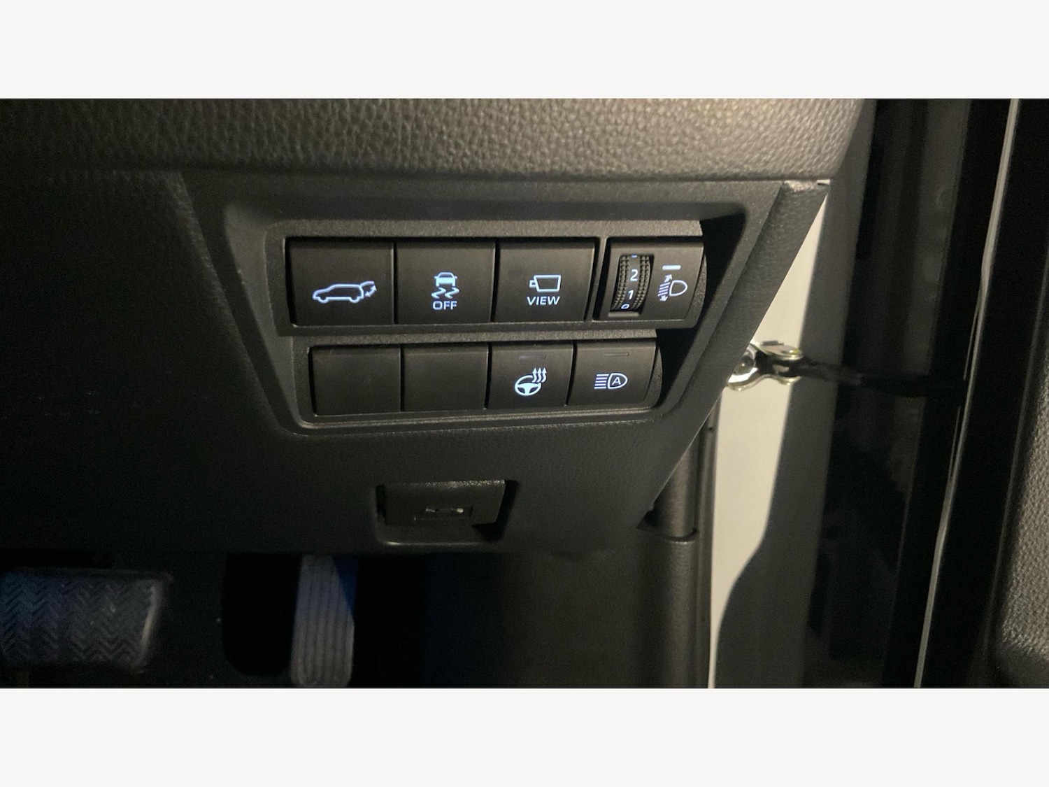 Used Toyota Yaris Cross 2023 for sale - 76715289: Photo 30