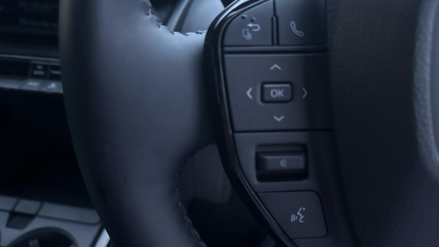 Used Toyota Prius 2025 for sale - 77352065: Photo 38