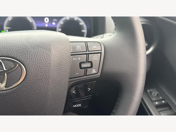 Used Toyota C-HR 2024 for sale - 76151729: Photo 24