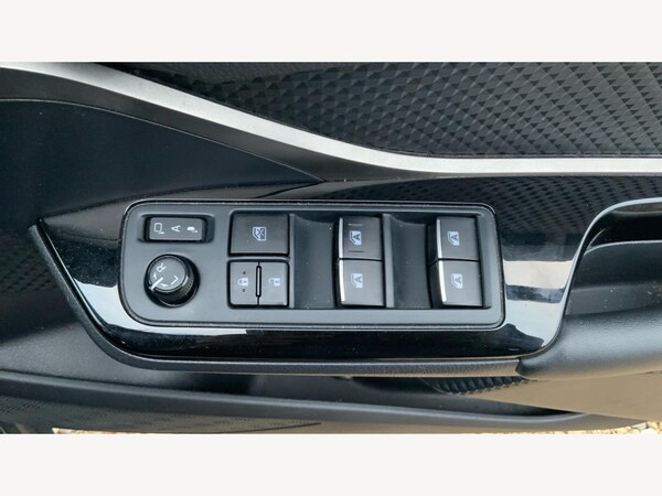 Used Toyota C-HR 2019 for sale - 76325940: Photo 30