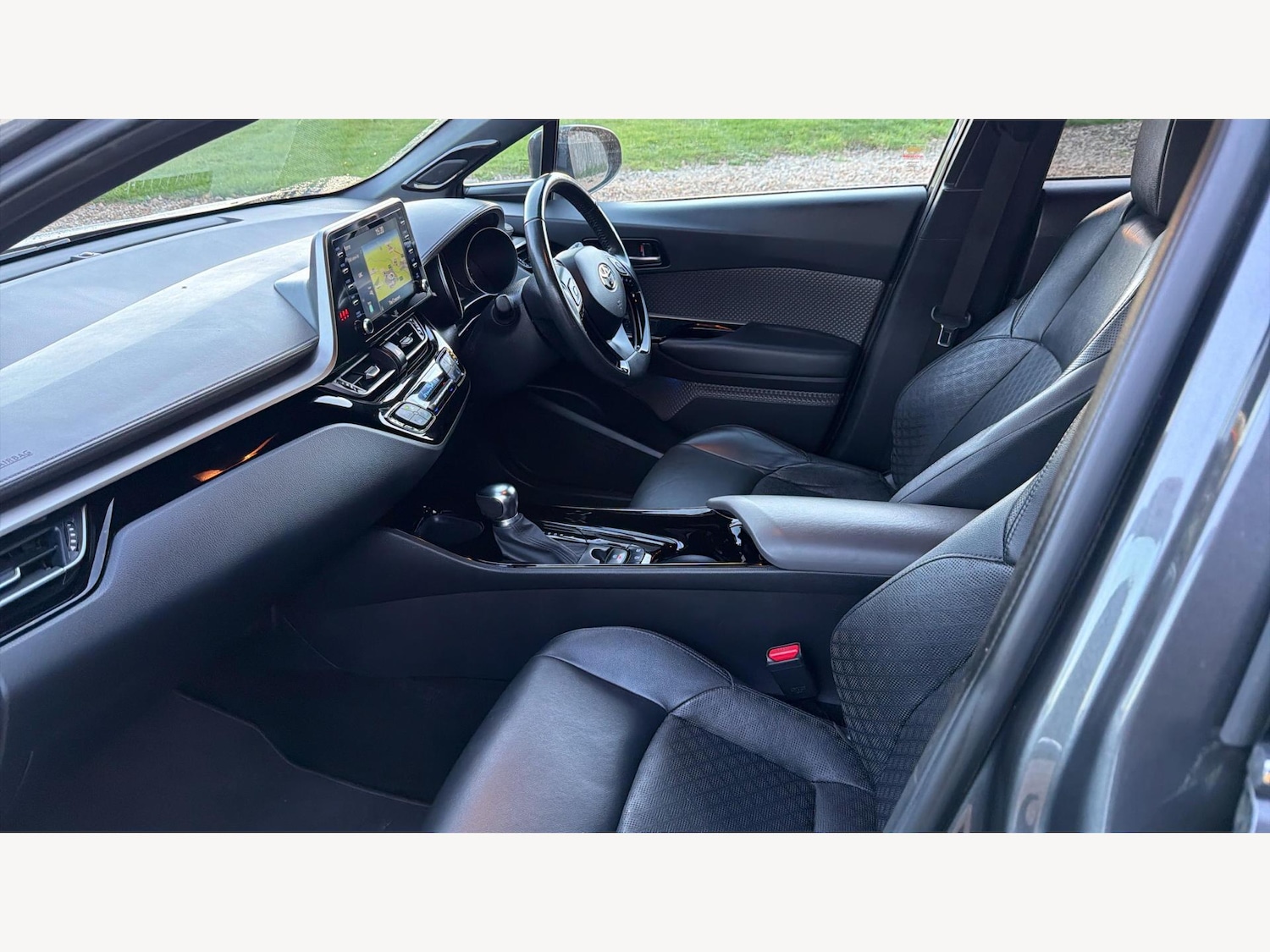 Used Toyota C-HR 2021 for sale - 76942600: Photo 12