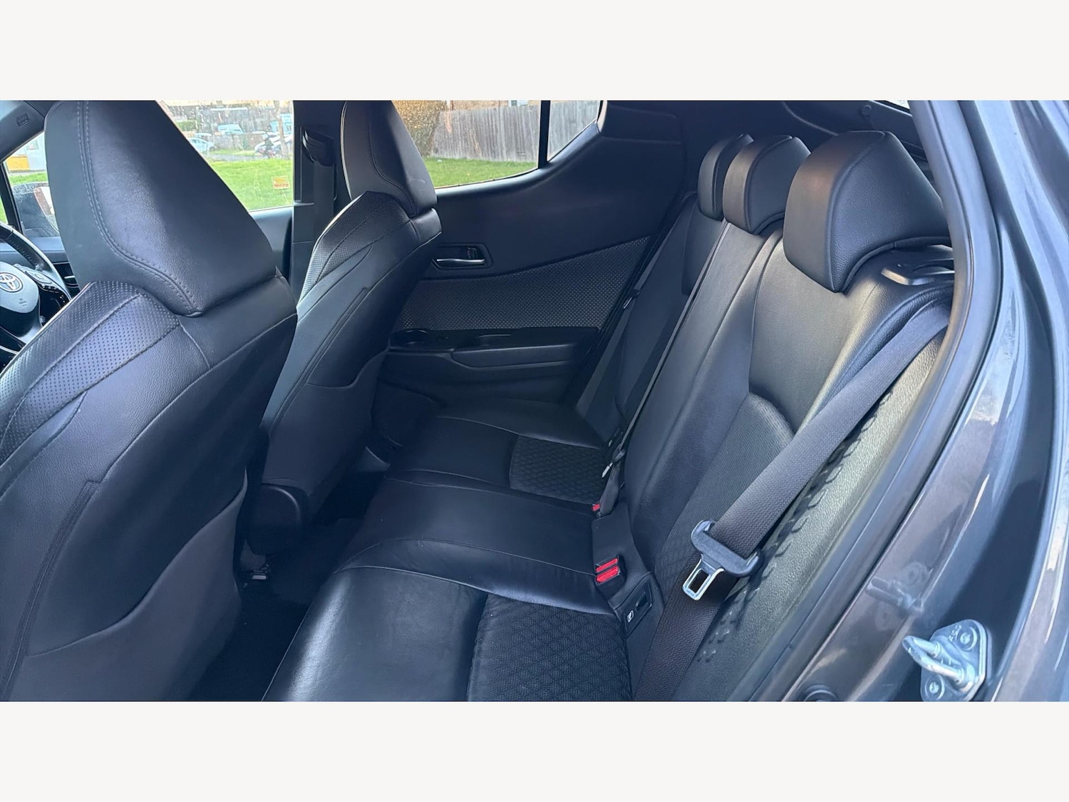 Used Toyota C-HR 2021 for sale - 76942600: Photo 15