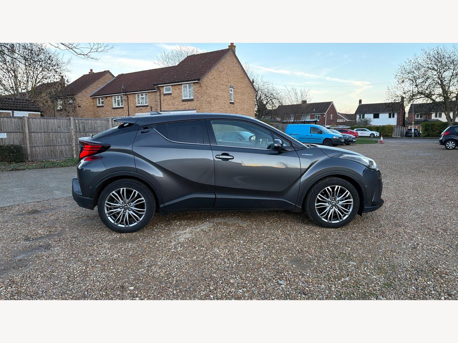 Used Toyota C-HR 2021 for sale - 76942600: Photo 18