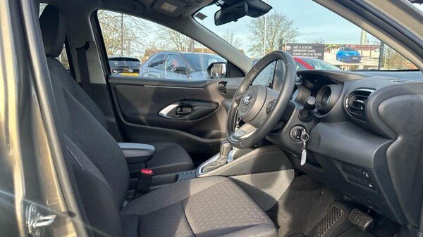 Used Toyota Yaris 2023 for sale - 76188624: Photo 12