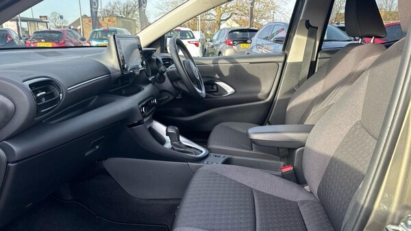 Used Toyota Yaris 2023 for sale - 76188624: Photo 14