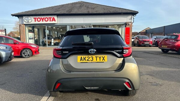 Used Toyota Yaris 2023 for sale - 76188624: Photo 20
