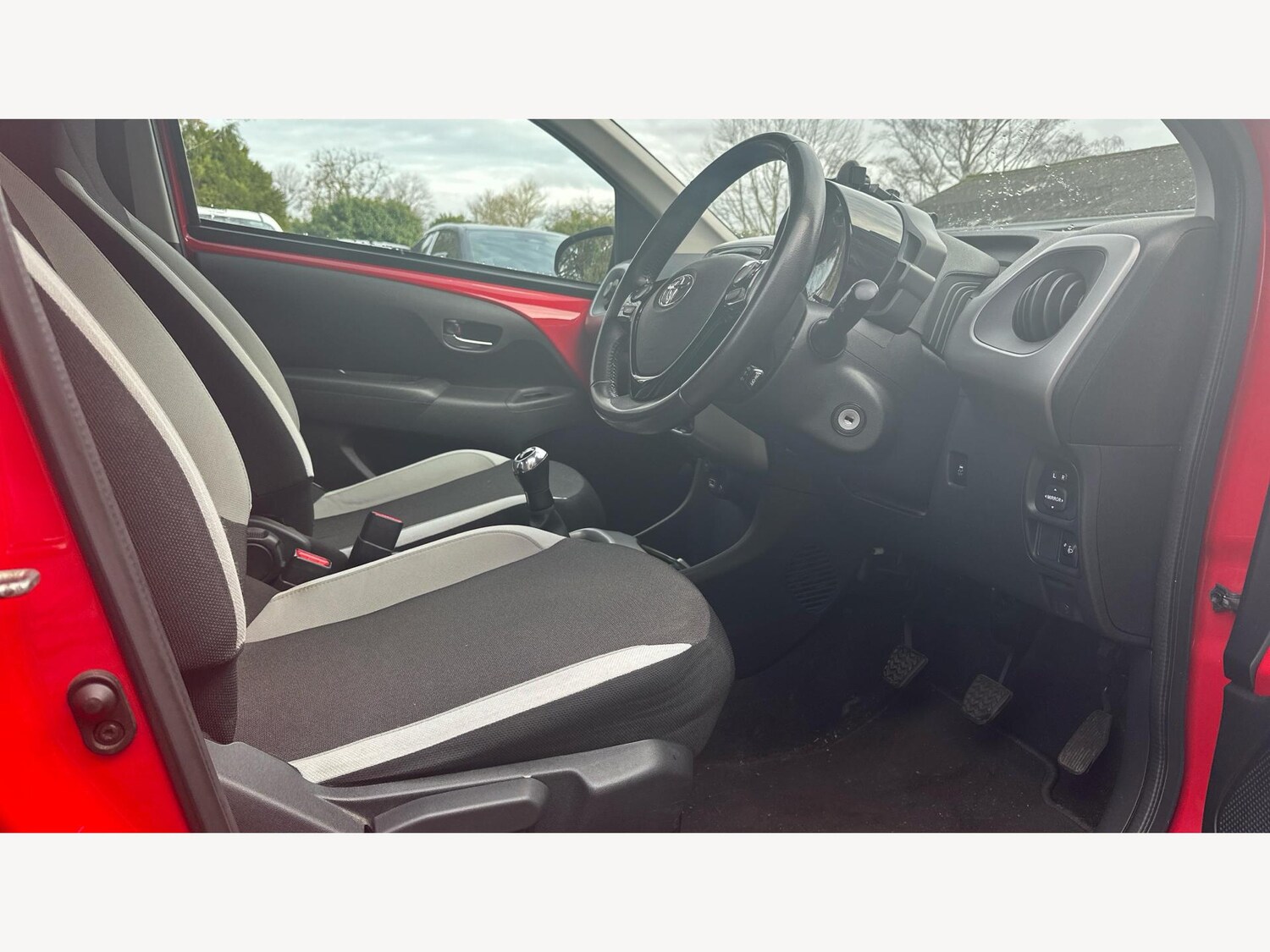 Used Toyota AYGO 2017 for sale - 77496782: Photo 13