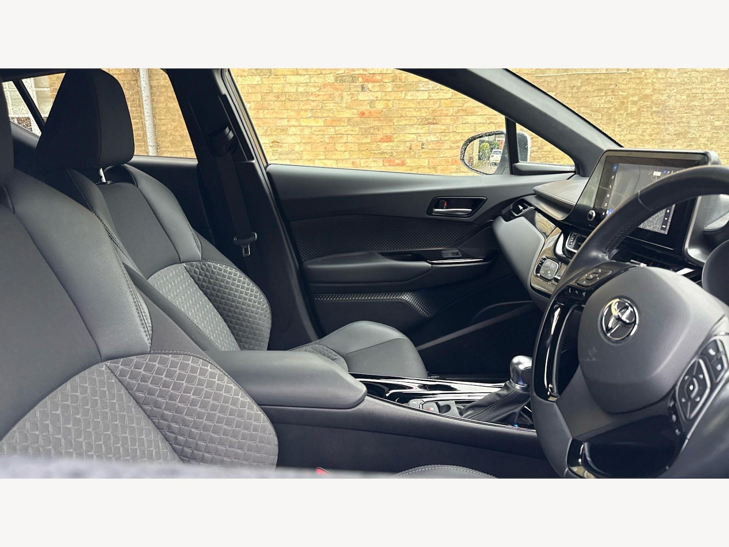 Used Toyota C-HR 2022 for sale - 77683854: Photo 13