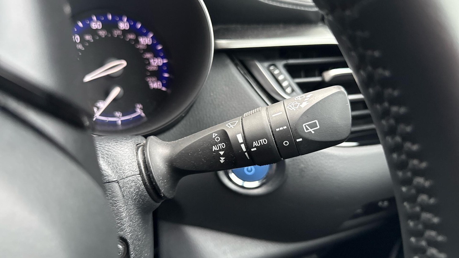 Used Toyota C-HR 2022 for sale - 77683854: Photo 32