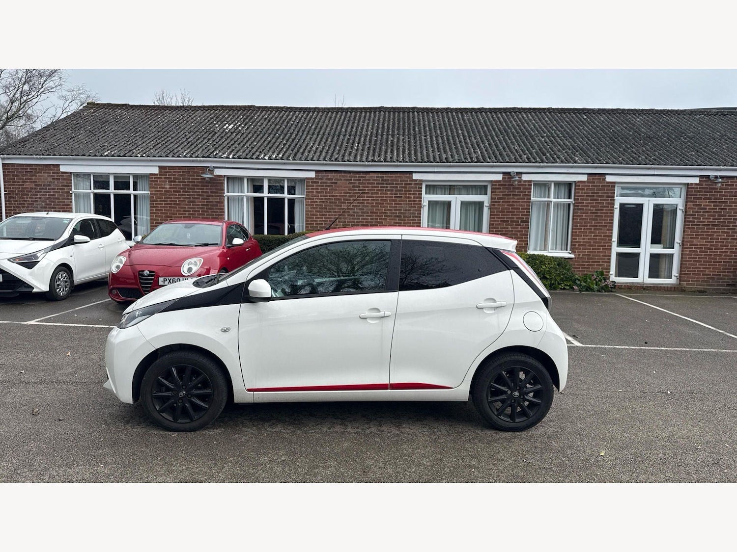 Used Toyota AYGO 2017 for sale - 78185363: Photo 19