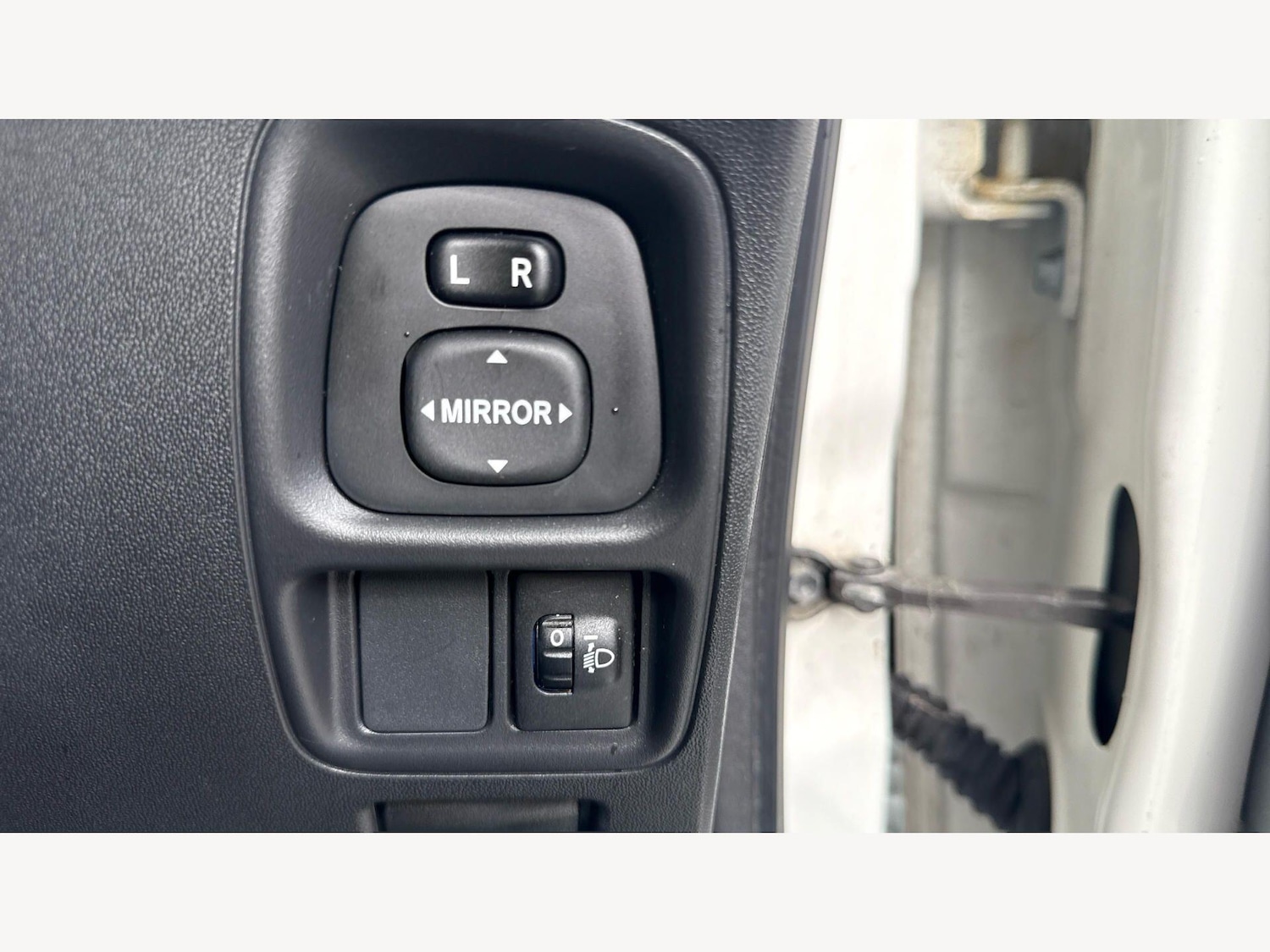 Used Toyota AYGO 2017 for sale - 78185363: Photo 28