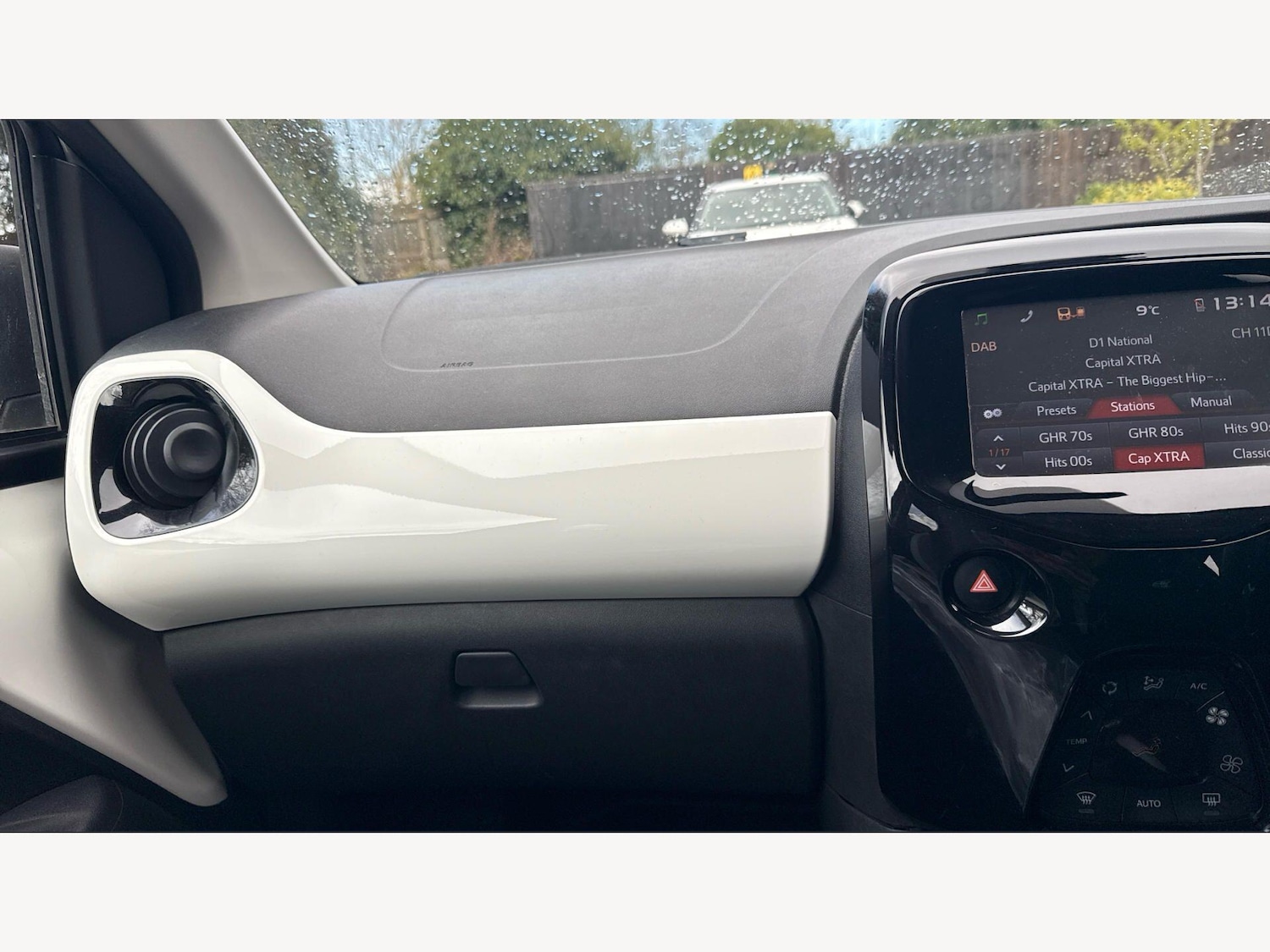 Used Toyota AYGO 2017 for sale - 78185363: Photo 31