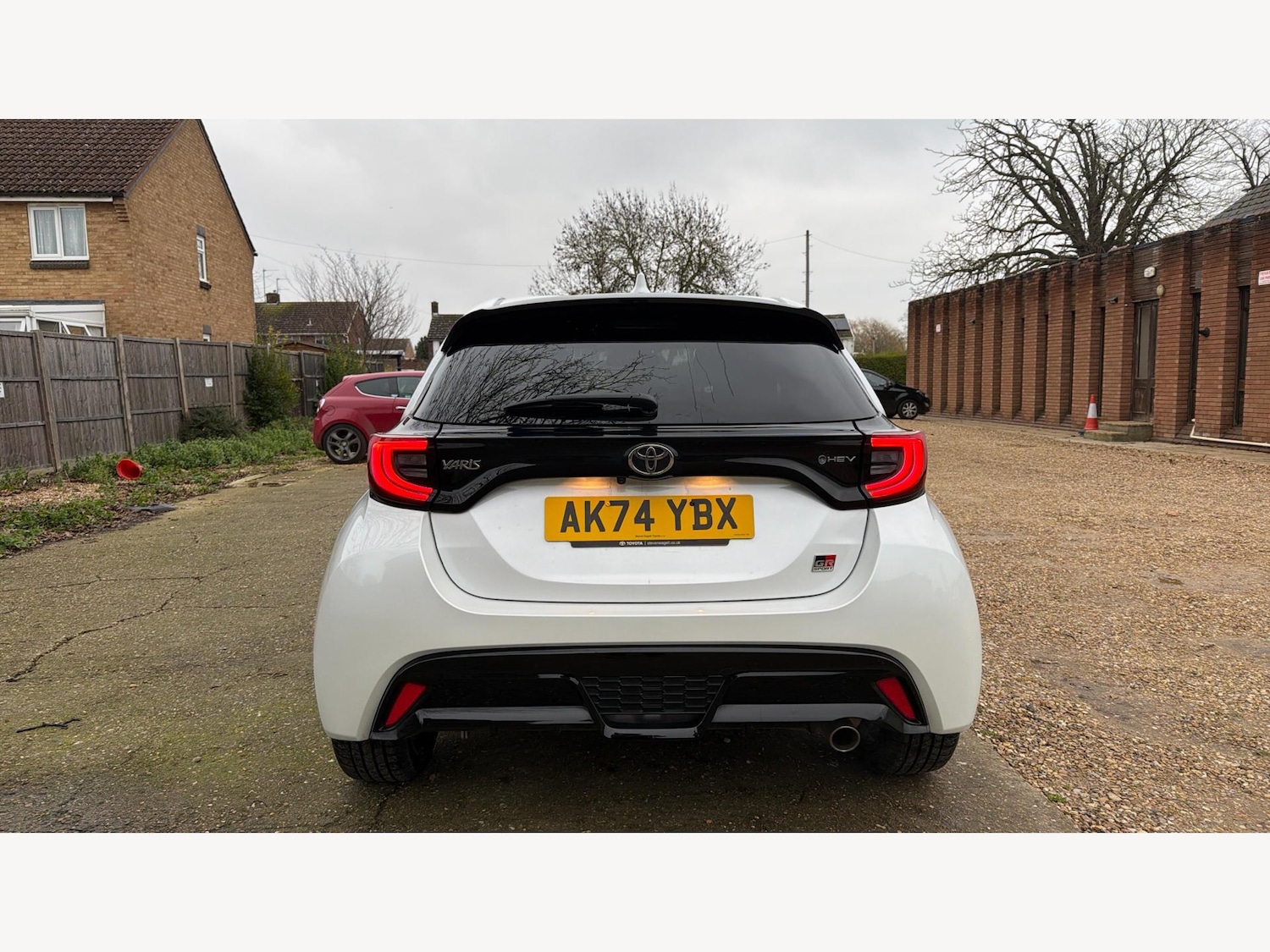 Used Toyota Yaris 2024 for sale - 77637915: Photo 21