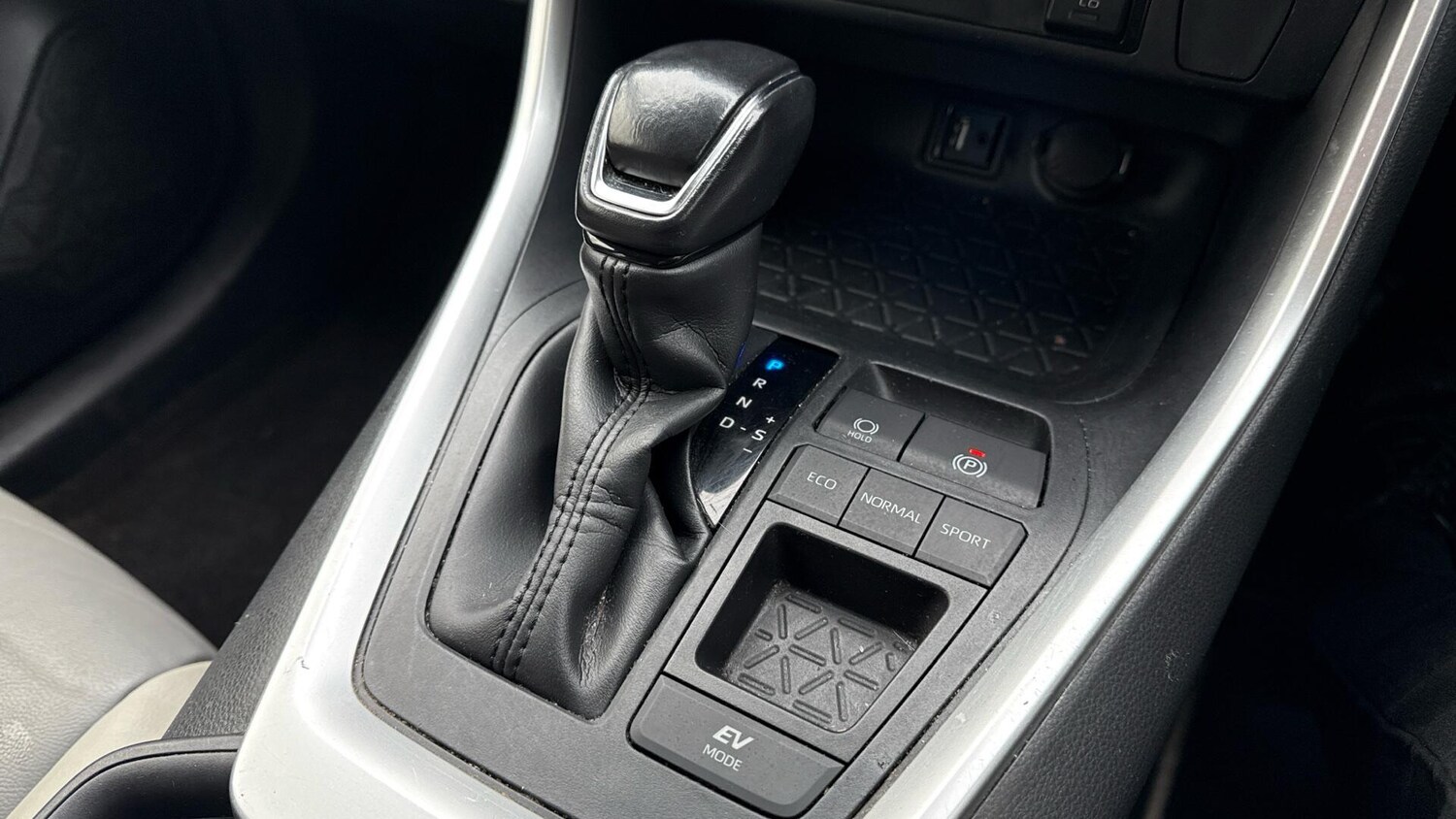 Used Toyota RAV4 for sale - 77611601: Photo 34