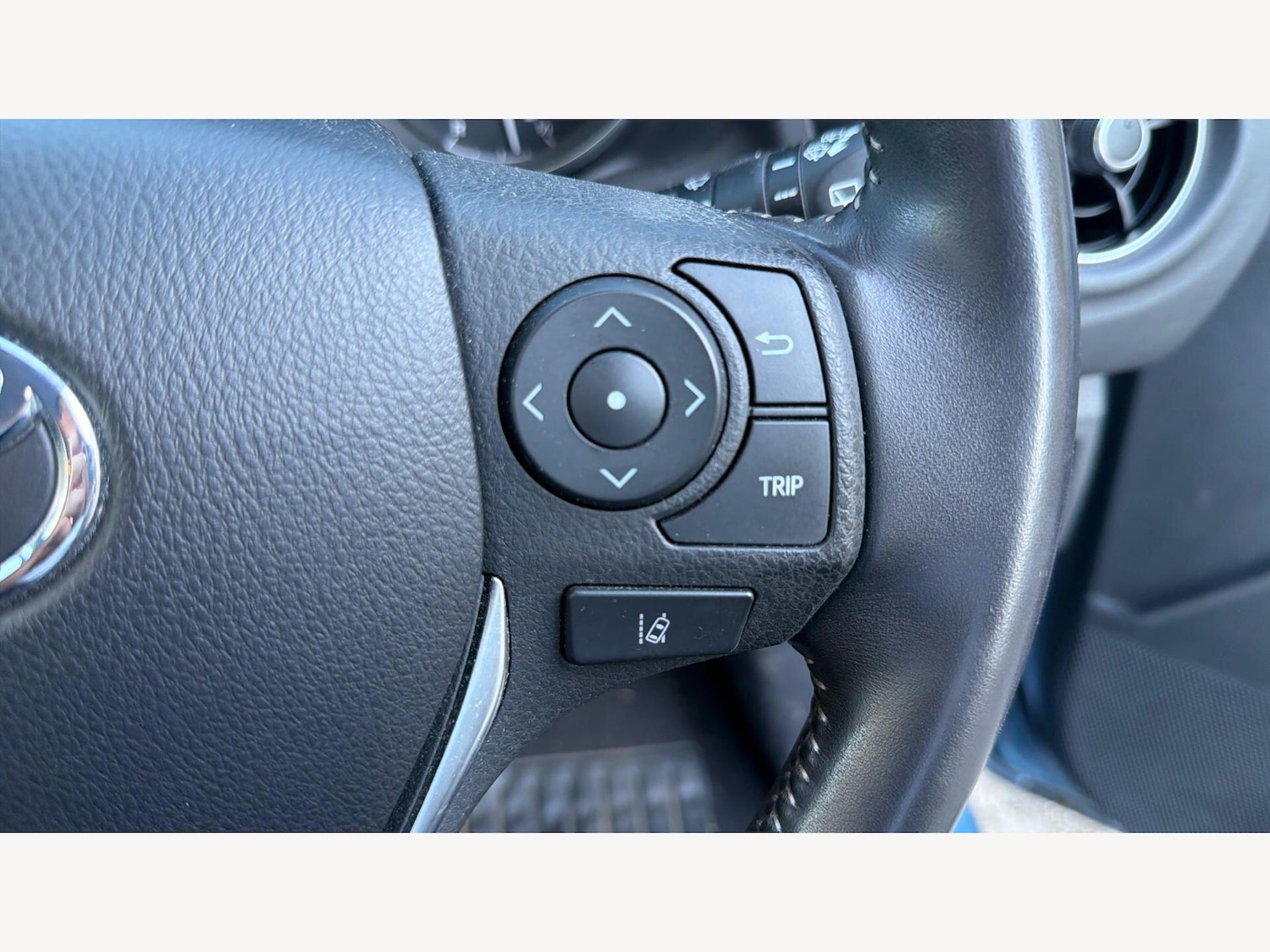 Used Toyota Auris 2015 for sale - 77939438: Photo 25