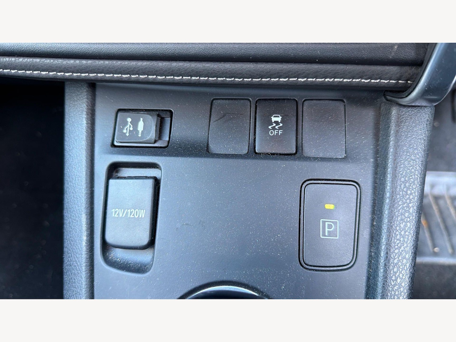 Used Toyota Auris 2015 for sale - 77939438: Photo 28