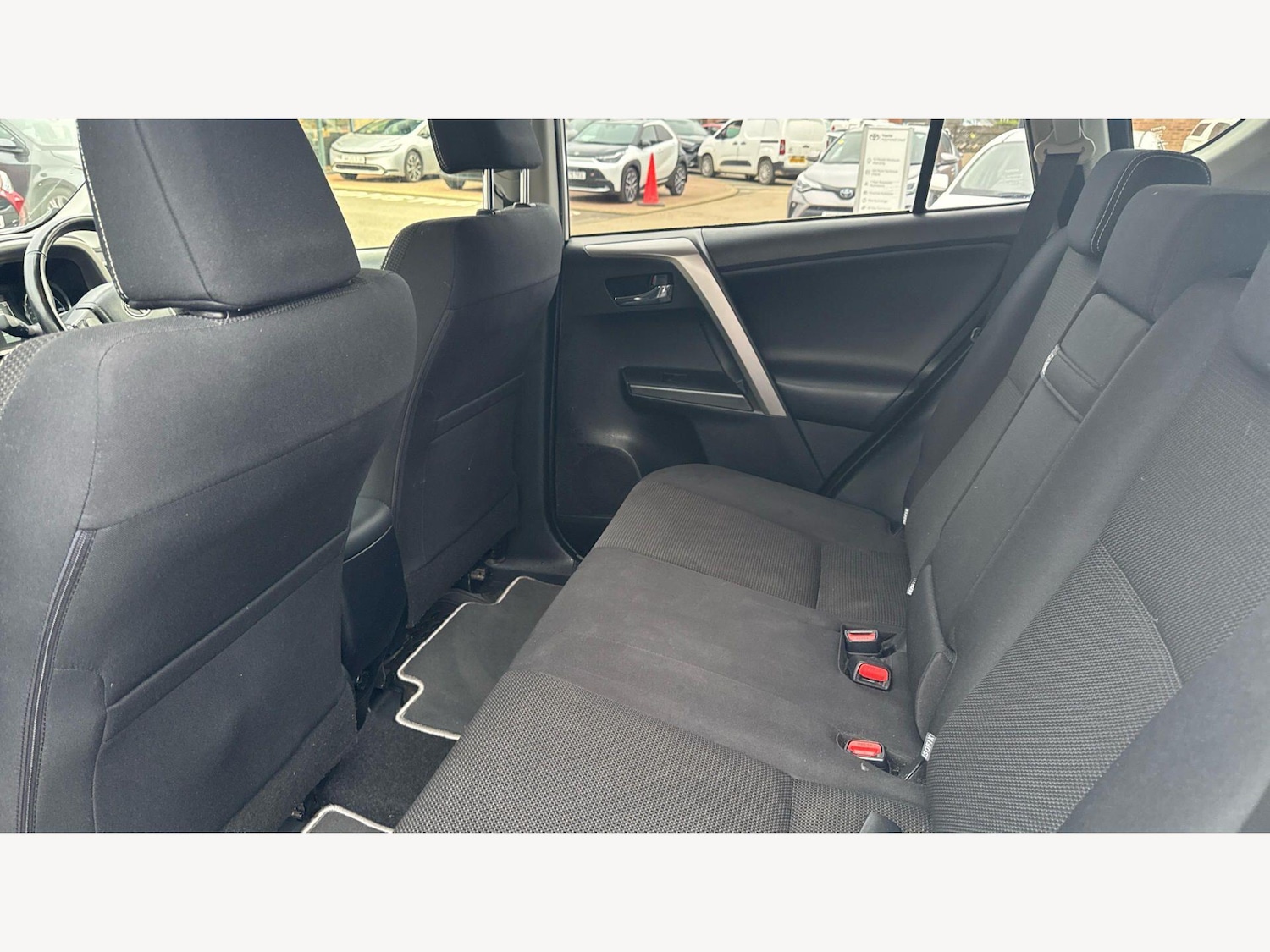 Used Toyota RAV4 2016 for sale - 77624969: Photo 15