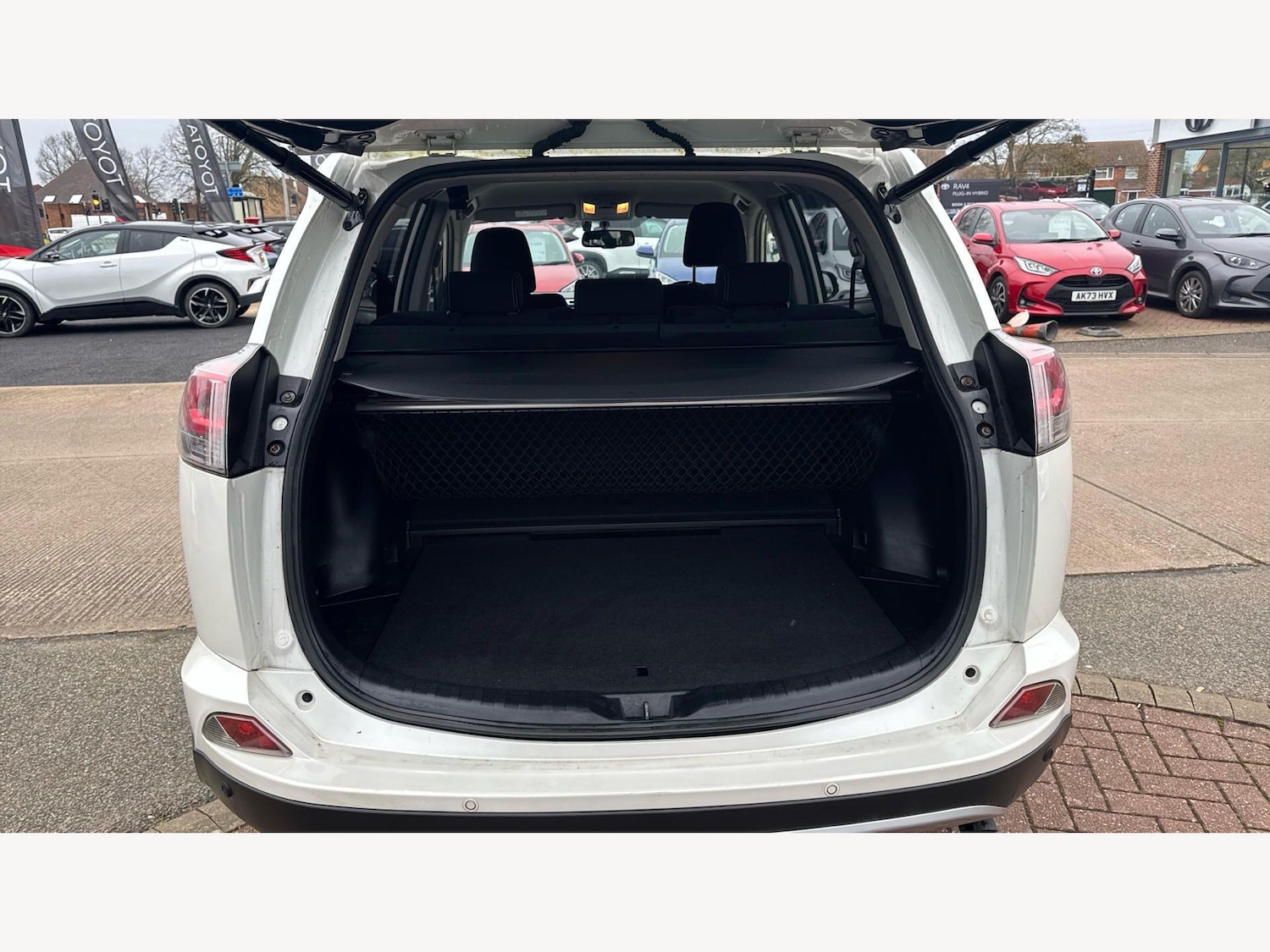 Used Toyota RAV4 2016 for sale - 77624969: Photo 16