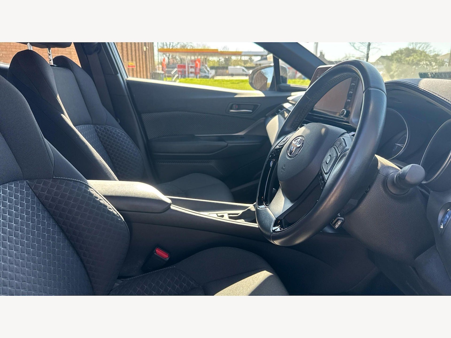 Used Toyota C-HR for sale - 77982259: Photo 13