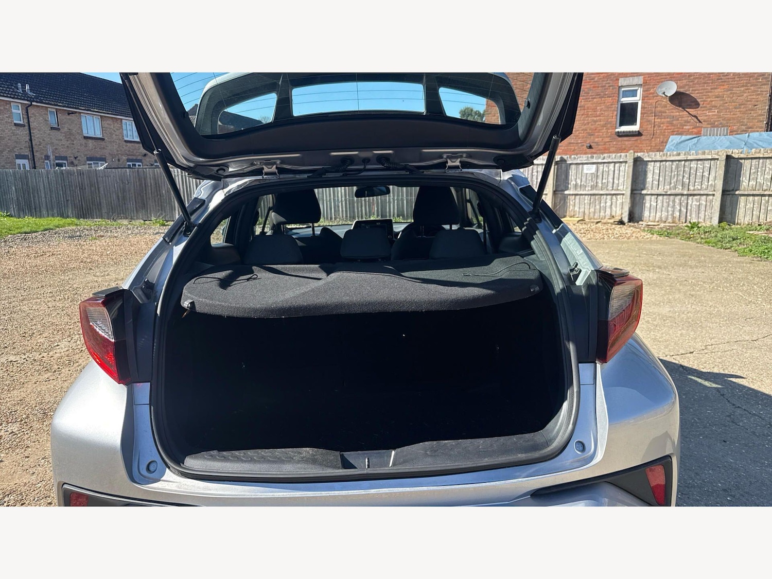 Used Toyota C-HR for sale - 77982259: Photo 16