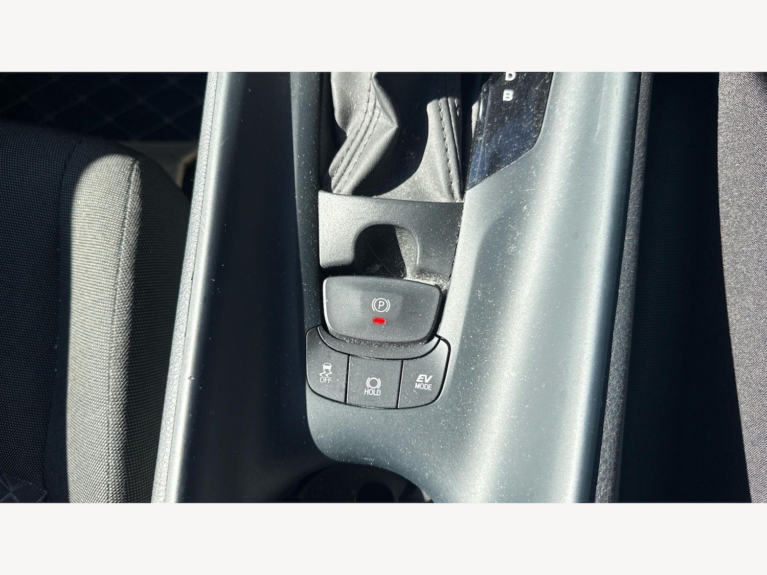 Used Toyota C-HR for sale - 77982259: Photo 28