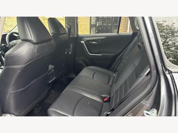 Used Toyota RAV4 2021 for sale - 76151550: Photo 15