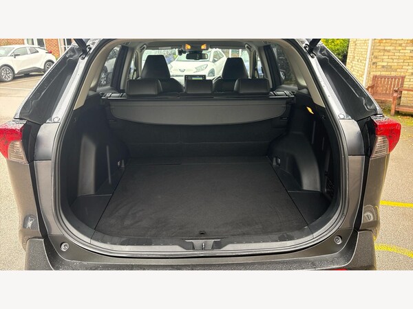 Used Toyota RAV4 2021 for sale - 76151550: Photo 16