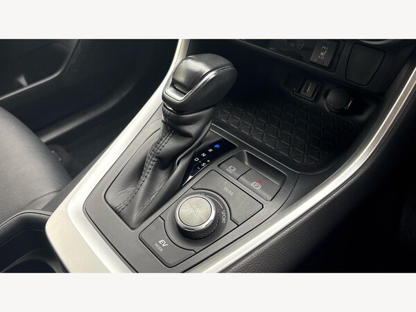 Used Toyota RAV4 2021 for sale - 76151550: Photo 29