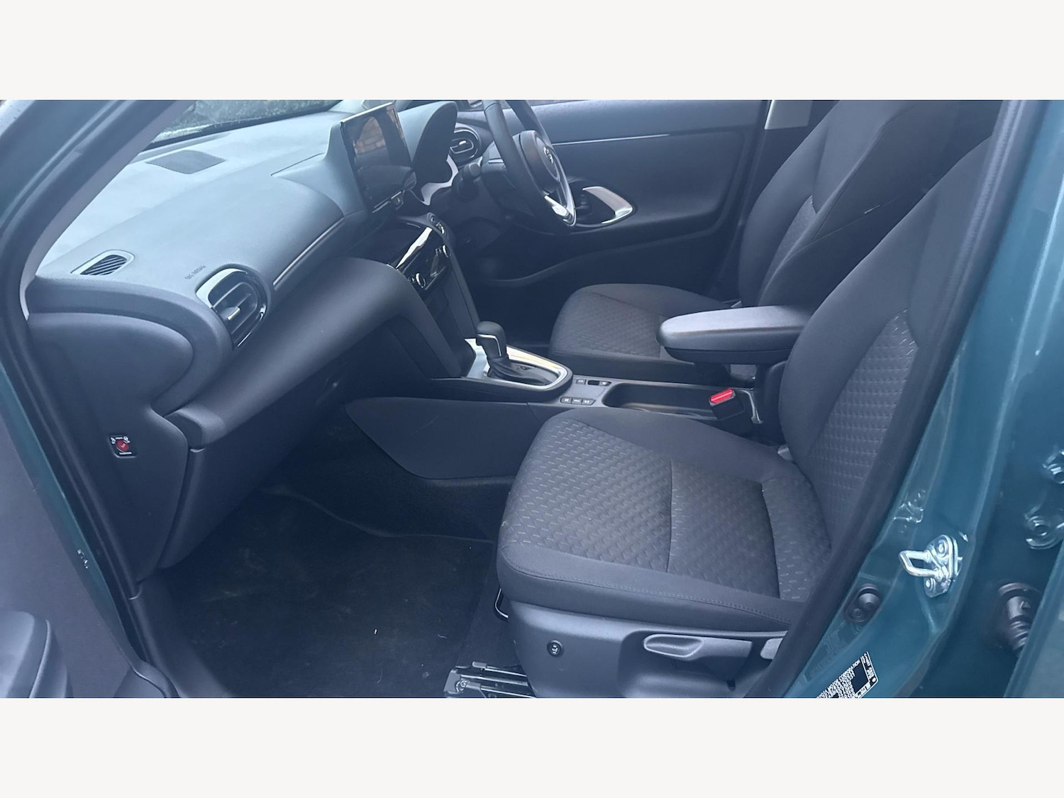 Used Toyota Yaris Cross 2025 for sale - 76781051: Photo 12