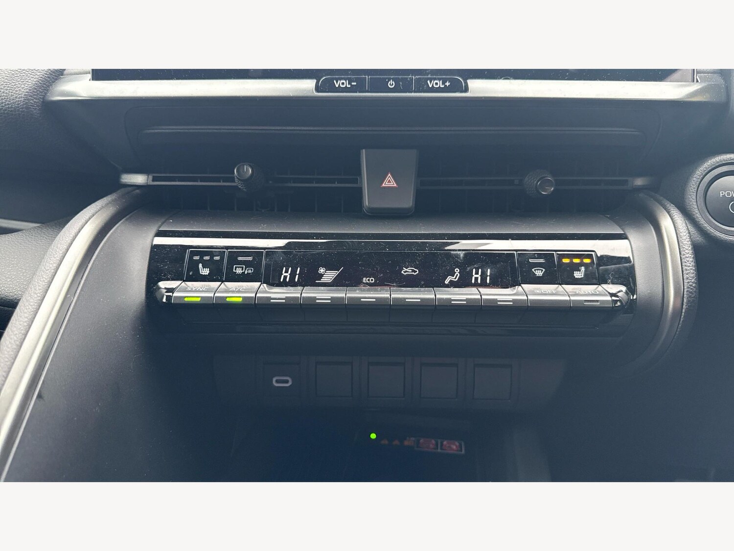 Used Toyota C-HR 2025 for sale - 77612420: Photo 28