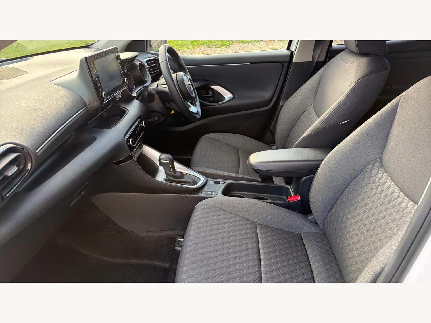 Used Toyota Yaris 2023 for sale - 76499663: Photo 12