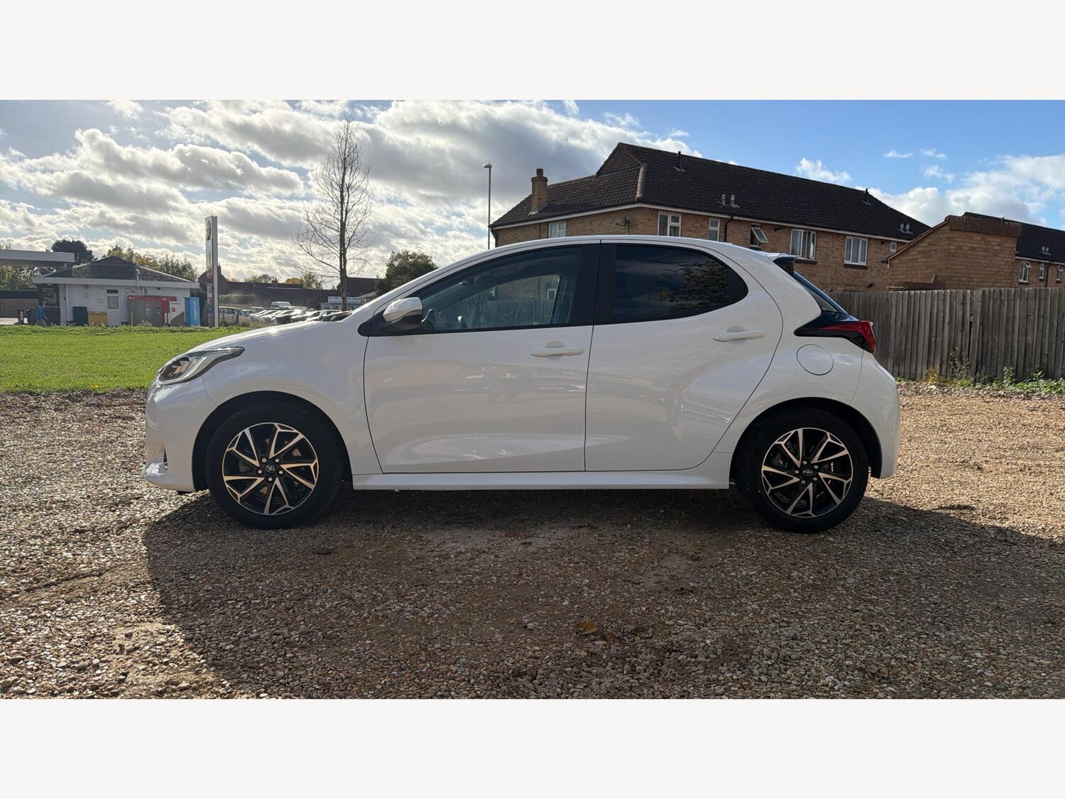 Used Toyota Yaris 2023 for sale - 76499663: Photo 19