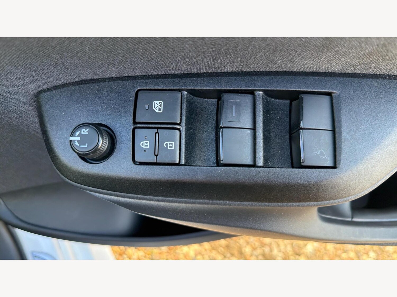 Used Toyota Yaris 2023 for sale - 76499663: Photo 22