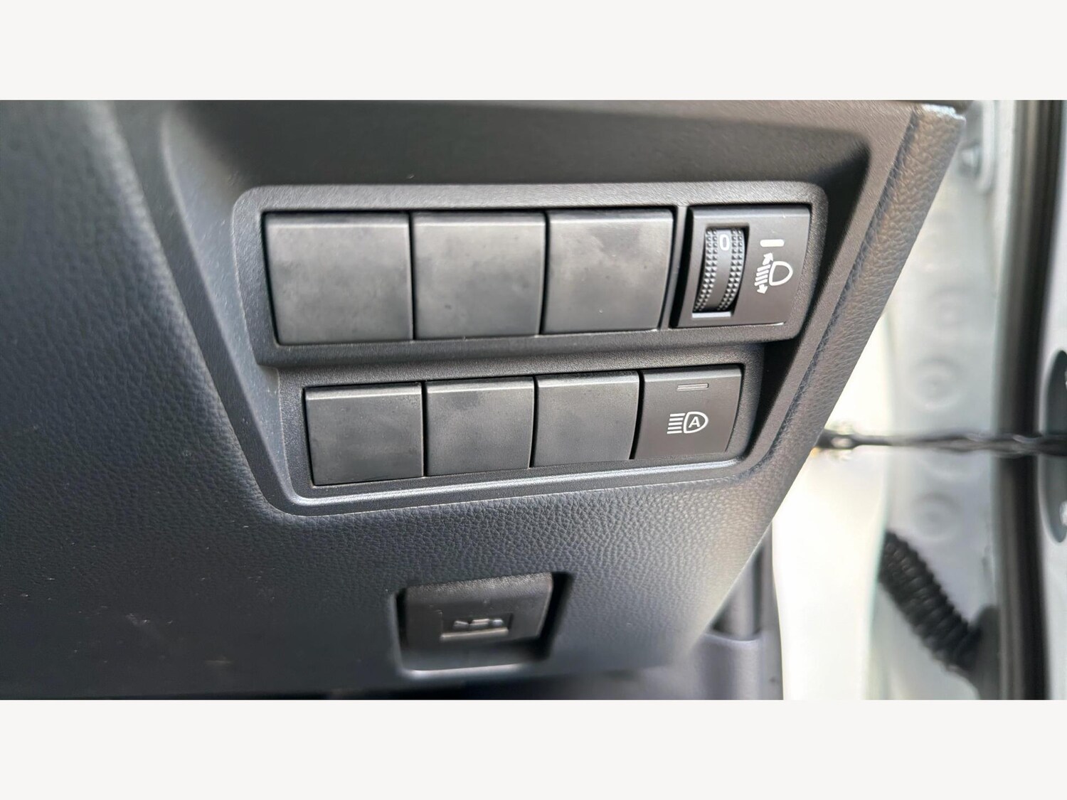 Used Toyota Yaris 2023 for sale - 76499663: Photo 23