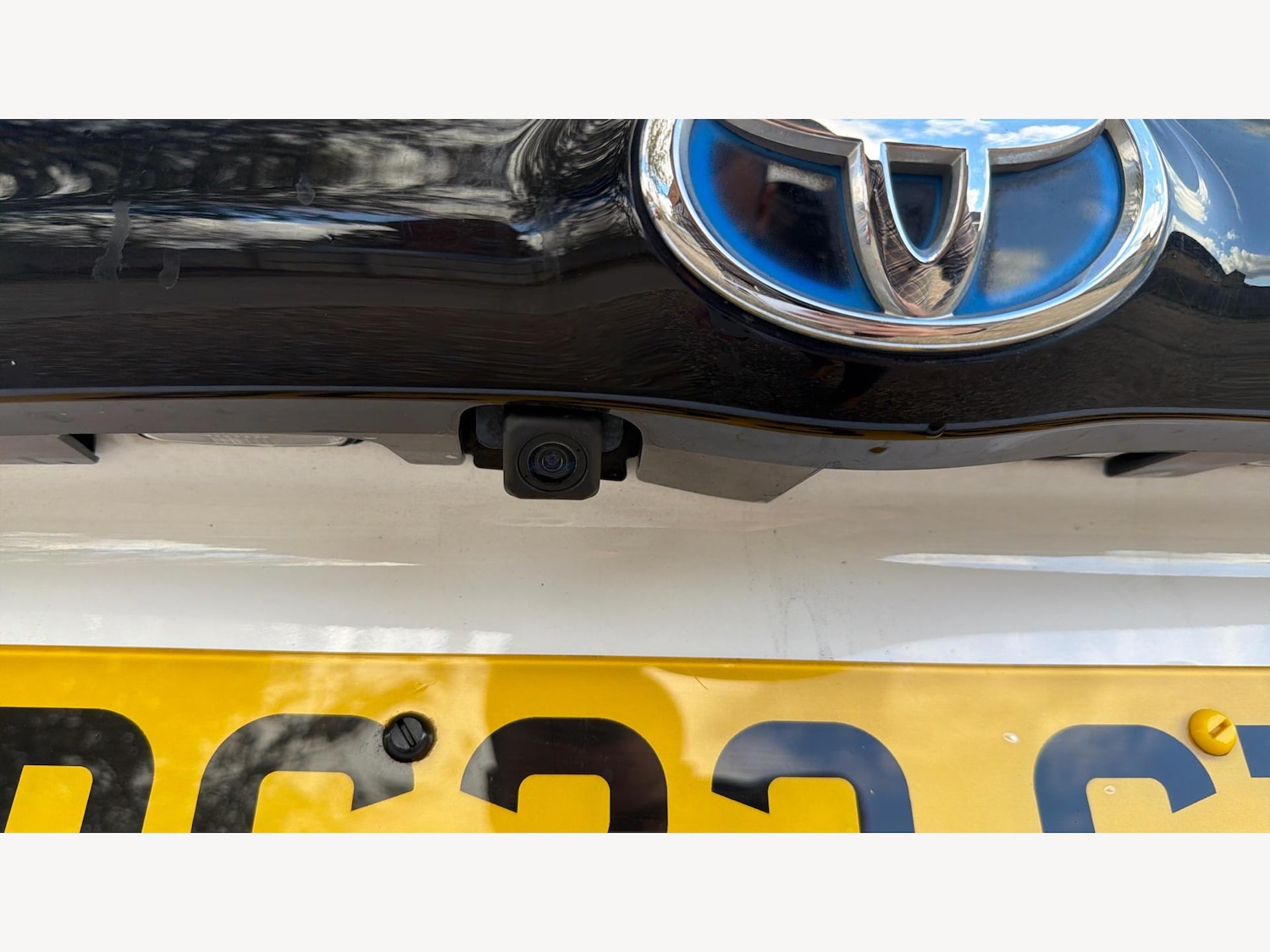 Used Toyota Yaris 2023 for sale - 76499663: Photo 26