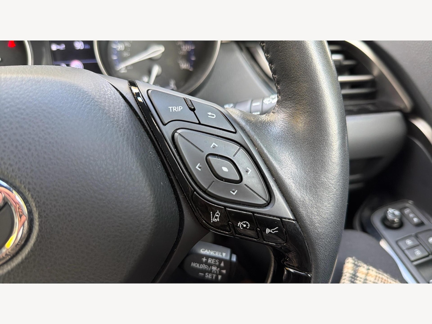 Used Toyota C-HR 2020 for sale - 76388624: Photo 23