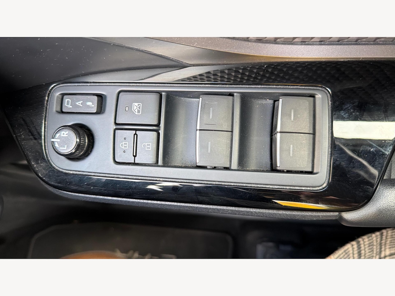 Used Toyota C-HR 2020 for sale - 76388624: Photo 26