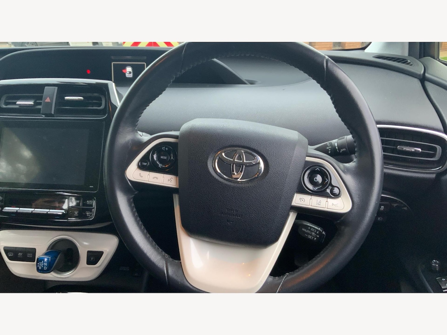 Used Toyota Prius 2017 for sale - 76472340: Photo 10